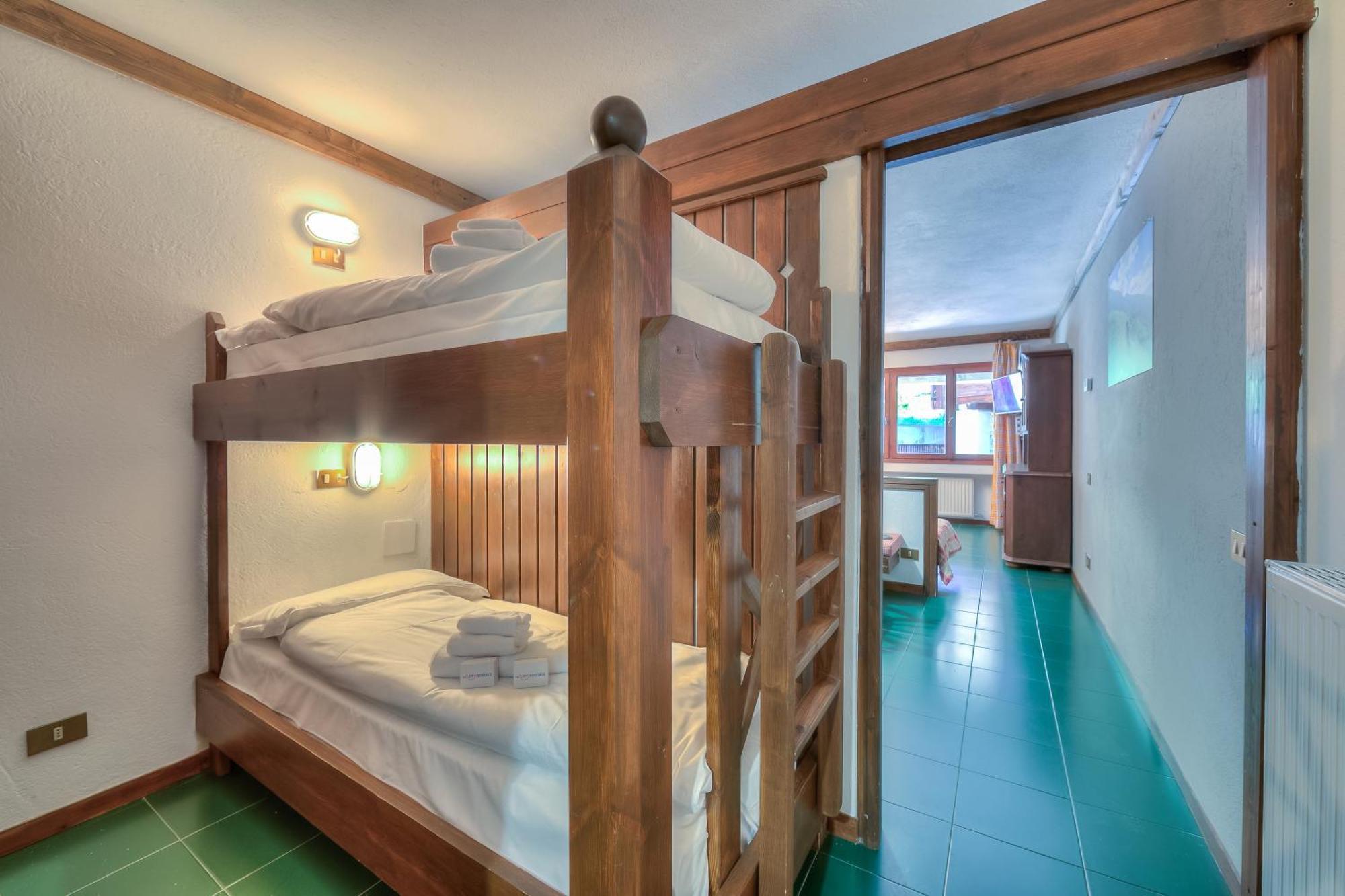 Grange Hike & Ski Sestriere Apartments Kültér fotó